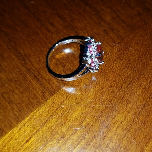 Exquisite 2 ct total weight ring - Picture 4 of 7